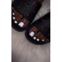 Photos de pieds de Léane